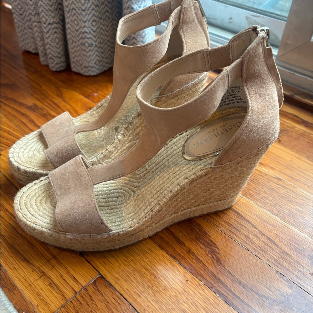 Kenneth Cole Tan Wedge Sandals-Like New!